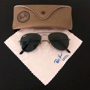 RAY•BAN aviator sunglasses 100% UV protection